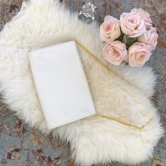 APT. 9® White Envelope Clutch Crossbody Bag Chain Strap + Twist lock - Picture 7 of 7